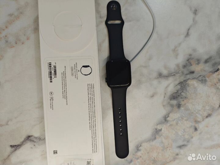 Apple Watch SE 44 mm