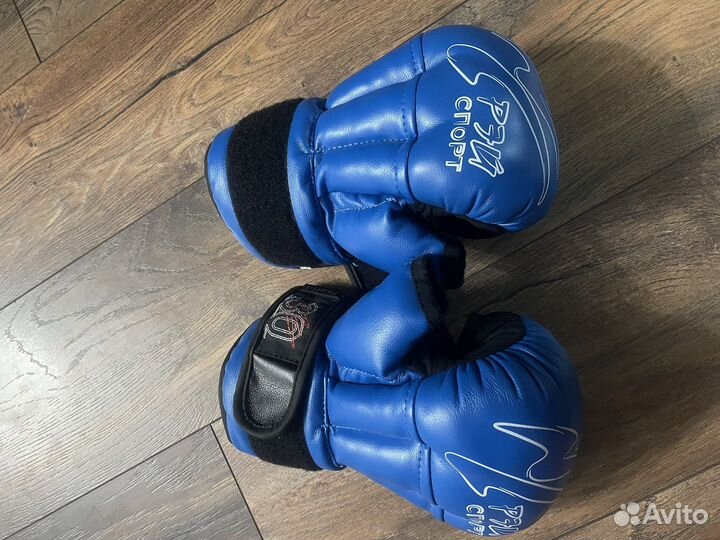 Перчатки для рукопашного боя