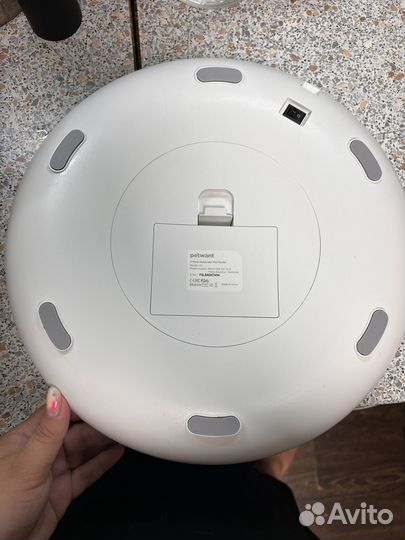 Автоматическая кормушка для кошек и собак