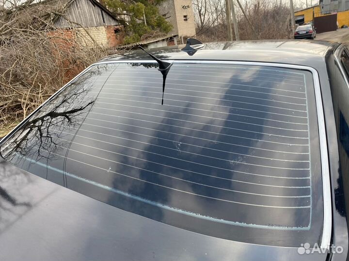 Заднее ветровое стекло BMW E32