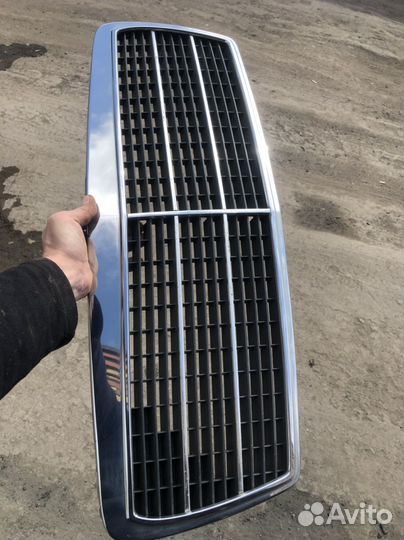 Продам решетку w210 дорест ориг