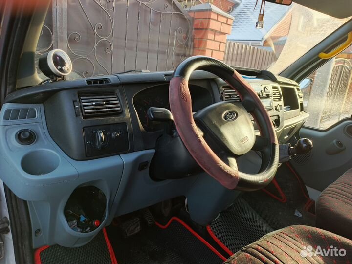 Городской автобус Ford Transit, 2011