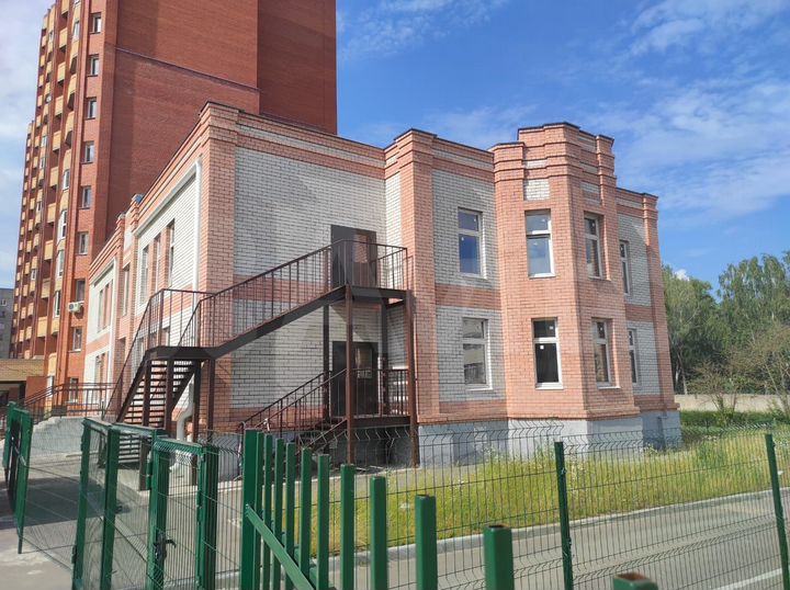 Свободного назначения, 1049 м²