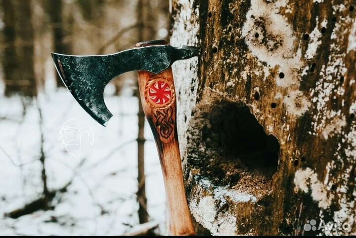 Кованый топор ручной работы Солнцеворот
