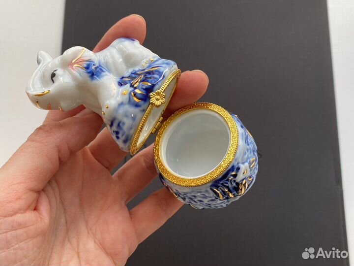 Шкатулка керамика слон