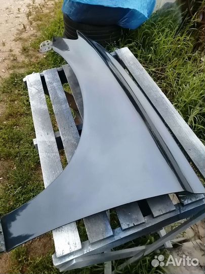 Левое крыло volvo c40