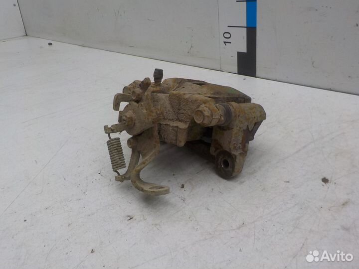 Суппорт задний правый Mitsubishi Outlander