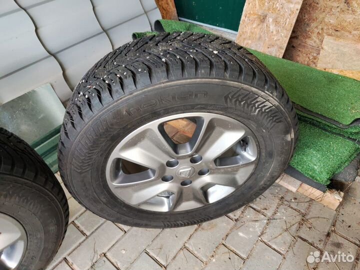 Nokian Tyres Hakkapeliitta 8 SUV 215/65 R16