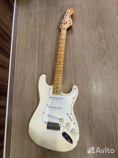 Электро гитара Fender Stratocaster