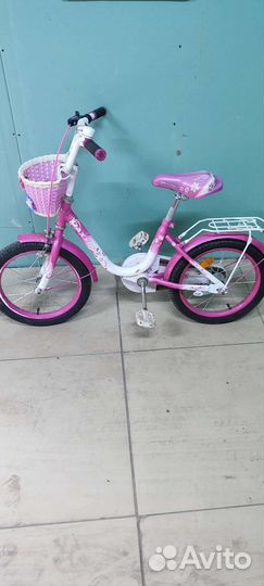 Детский велосипед с ручкой