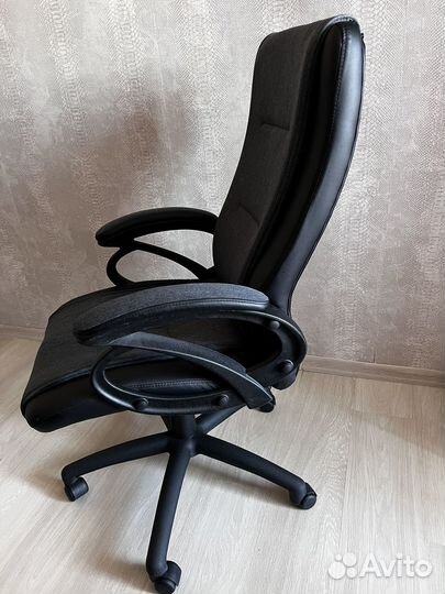 Компьютерное кресло рабочее Dario