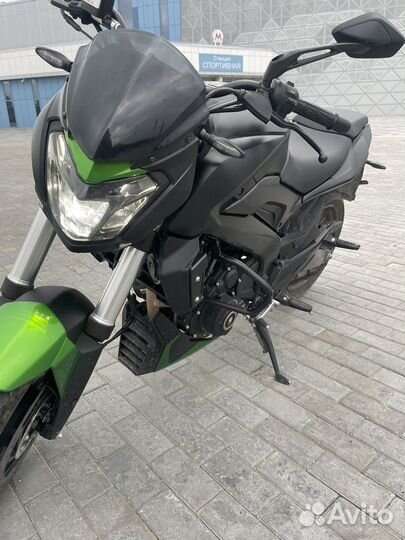 Bajaj Dominar 400 Naked bike мотоцикл