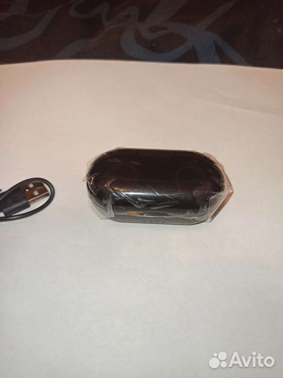 Беспроводные наушники новые