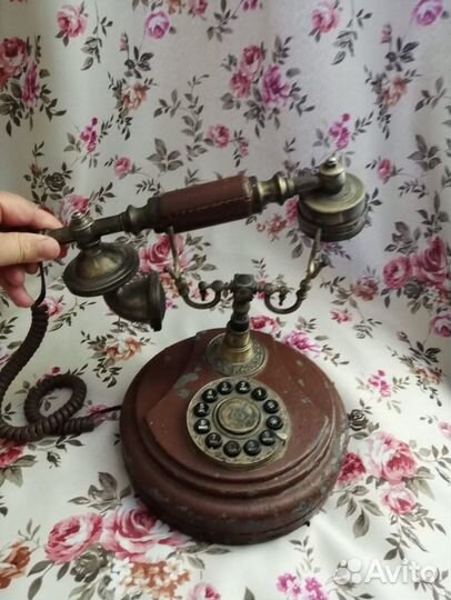 Ретро телефон. Рабочий