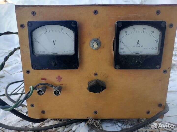 Зарядное устройство для аккумулятора автомобиля