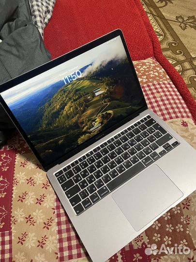 Apple macbook air 2020 i3