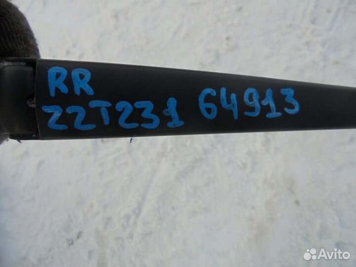 Дворник задний Toyota Celica ZZT231 2ZZ-GE 2000/12