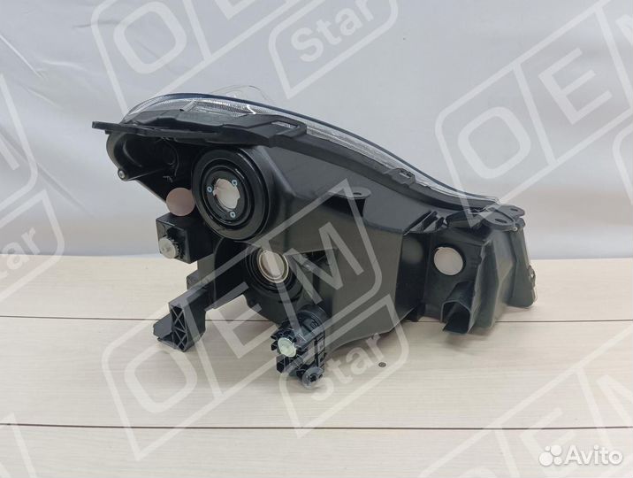 Фара левая Nissan Almera G 15