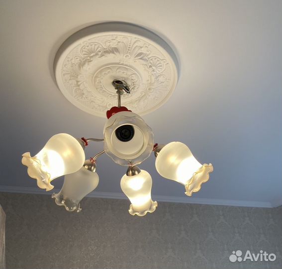 Люстра пятирожковая