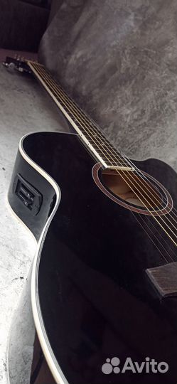 Гитара электроакустическая