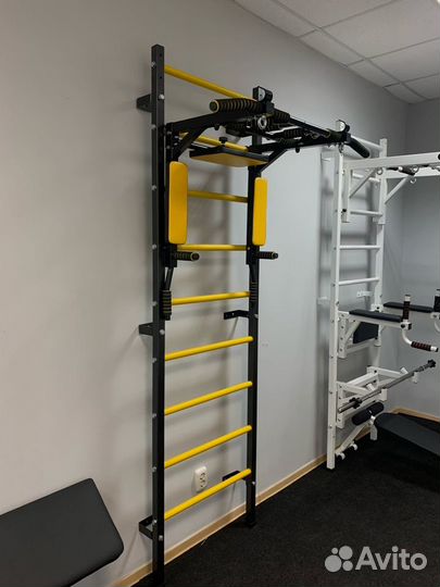 Шведская стенка с турником и брусьями