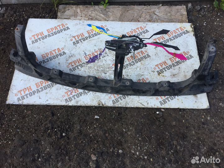 Фольксваген Пассат Кронштейн бампера