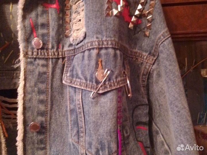 Джинсовая куртка