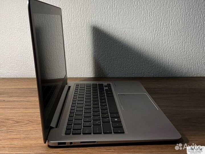 Ноутбук Asus Zenbook Ux330U