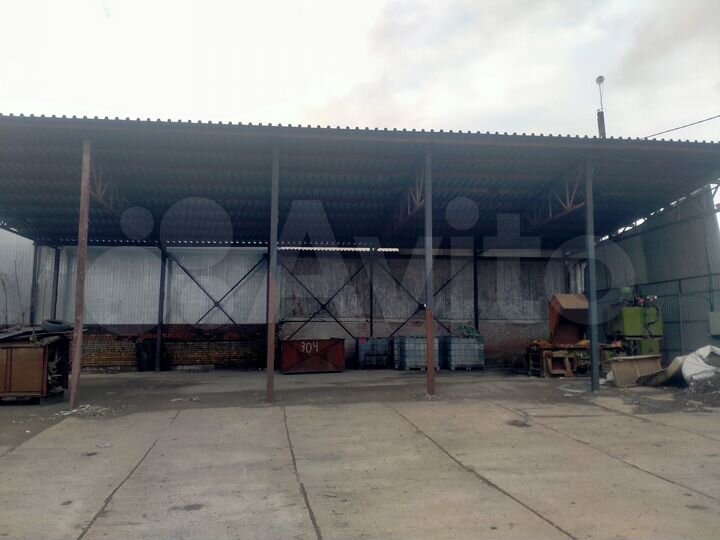 Склады ангары территории 2106 м²