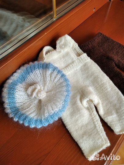 Мягкие игрушки и одежда для кукол