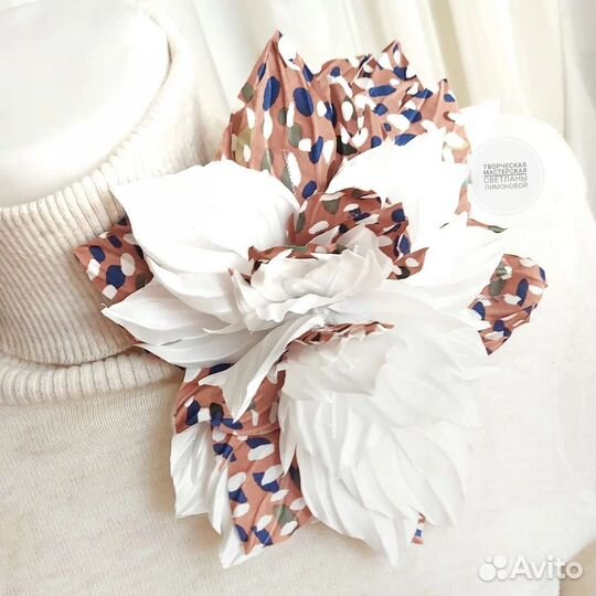 Аксессуар Брошь Цветок из ткани