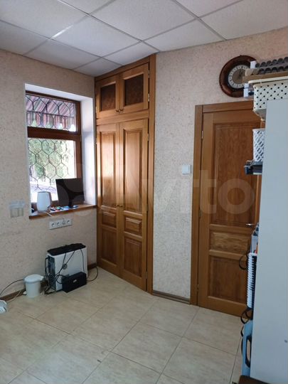 Торговая площадь, 90 м²