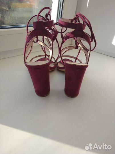 Босоножки 39