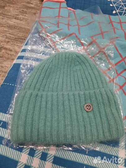 Женская шапка