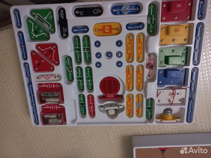 Электронный конструктор знаток 320 схем