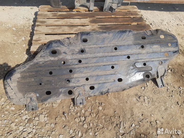 Защита днища Toyota Land Cruiser 200 4.5л 1VD-FTV