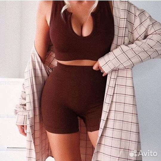 Костюм спортивный