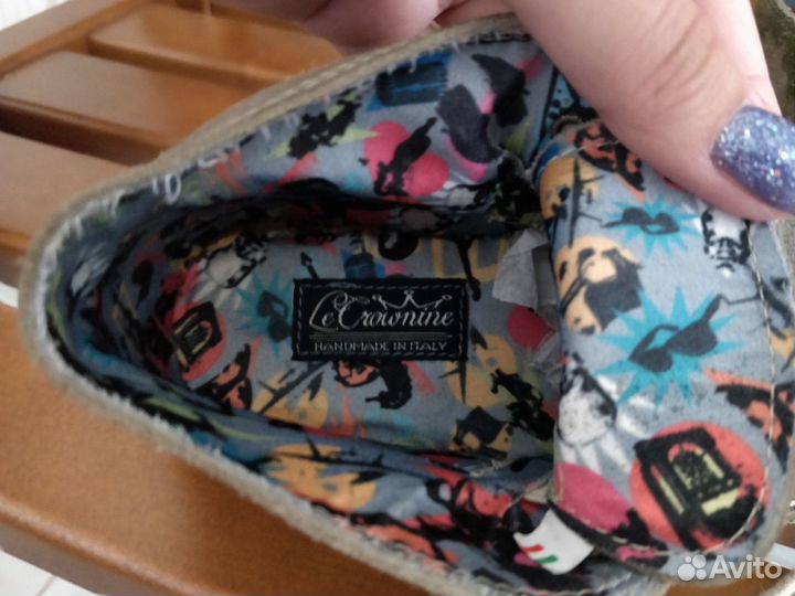 Фирменные ботинки