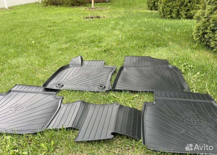Коврики оригинальные Toyota Camry v70
