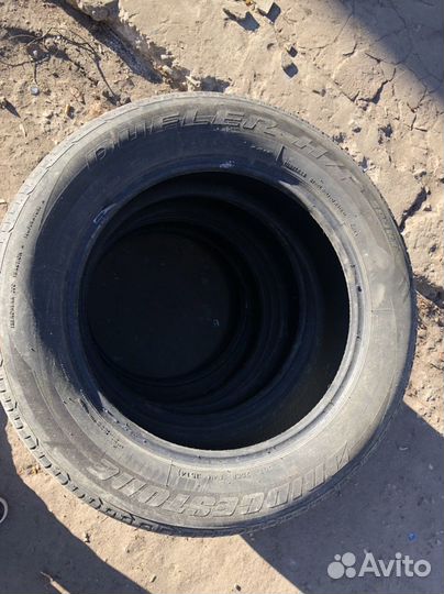 Bridgestone Dueler H/P Sport 215/60 R17