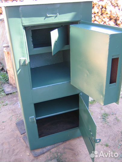 Сейф металлический