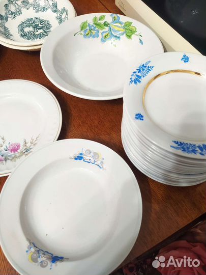 Тарелки и столовые наборы