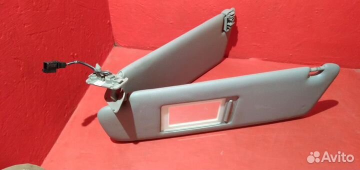 Козырек левый солнцезащитный Туарег 2002-2010