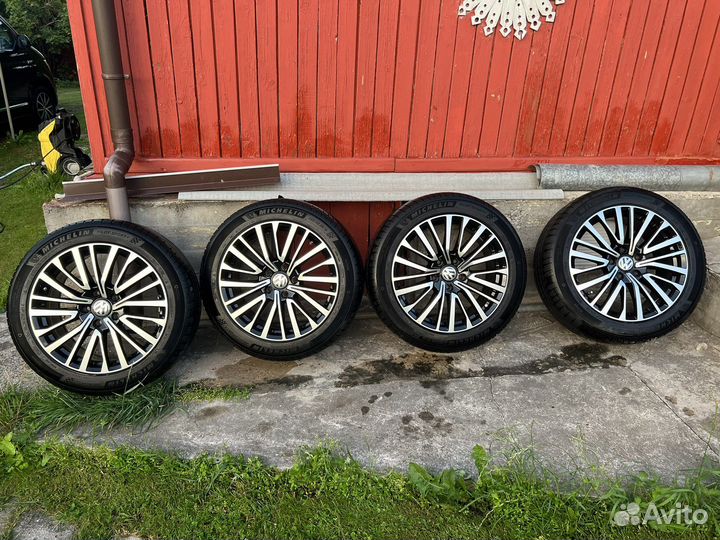 Диски на volkswagen Мультиван r17