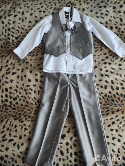 Нарядные костюмы для мальчиков 98р-р