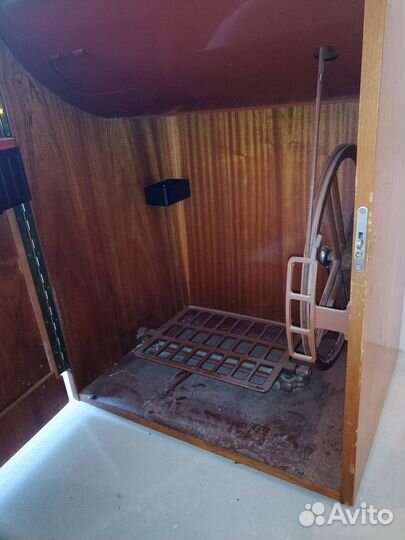 Швейная машина LADA 238 бу