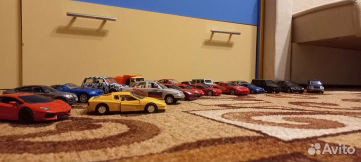 Продам металлические машинки