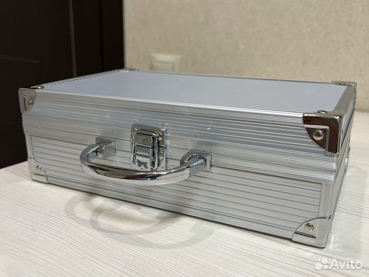 Косметический чемодан