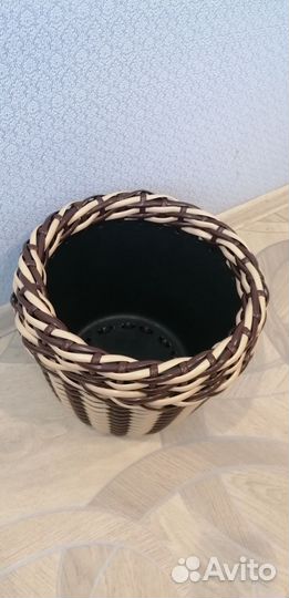 Кашпо, корзины из искусственного ротанга