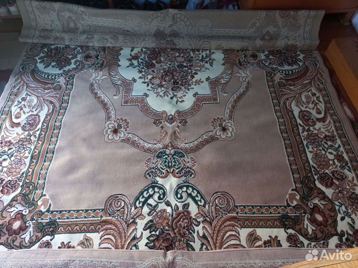 Ковер 2.5 на 3.55 новый